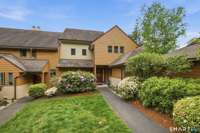 /international/us/4-biltmore-park-bloomfield-ct-110108296236/