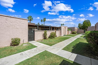 /international/us/7910-n-59th-lane-glendale-az-110100809227/