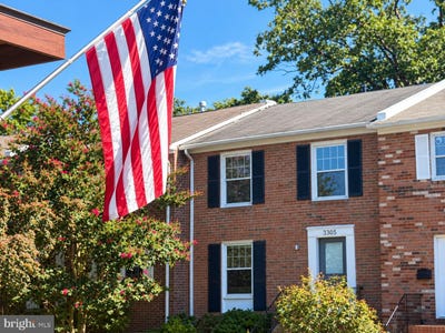 /international/us/3305-spring-lane-falls-church-va-110110223562/