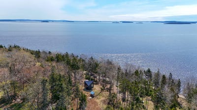 /international/us/197-e-shore-drive-islesboro-me-110099385497/
