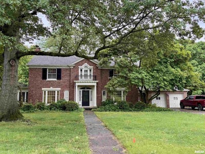 /international/us/360-n-normal-street-macomb-il-110099962335/