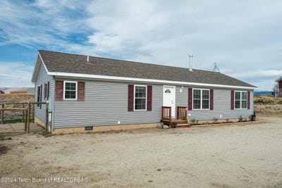 /international/us/57-indianwood-trail-boulder-wy-110106502177/