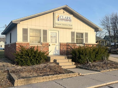 /international/us/213-main-street-michigantown-in-110106227815/