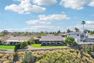 /international/us/10948-valldemosa-ln-san-diego-ca-110107355539/