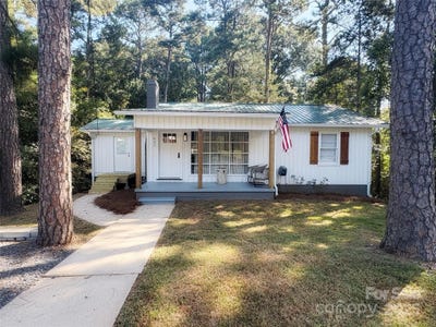 /international/us/622-pee-dee-avenue-norwood-nc-110102526322/