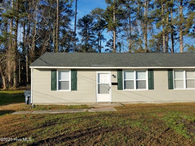 /international/us/1217-davis-street-jacksonville-nc-110100978777/