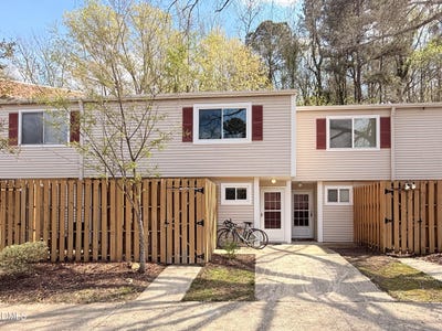 /international/us/220-elizabeth-street-chapel-hill-nc-110106789629/