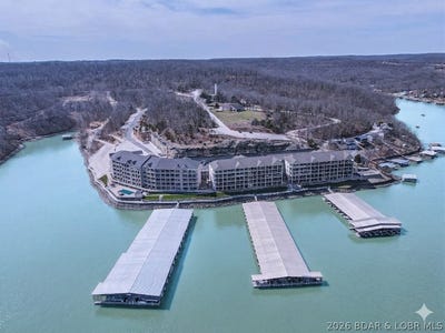 /international/us/248-plaza-gardens-court-camdenton-mo-110120043655/