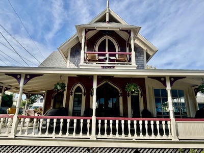/international/us/15-pequot-avenue-oak-bluffs-ma-110120068773/