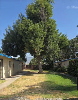 /international/us/1096-e-2nd-san-bernardino-ca-110119924016/