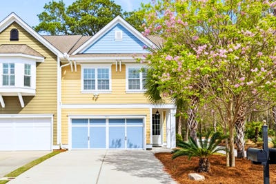 /international/us/2574-kings-gate-lane-mount-pleasant-sc-110106982990/