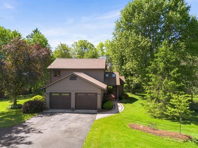 /international/us/2216-bodle-hill-road-owego-ny-110108414535/