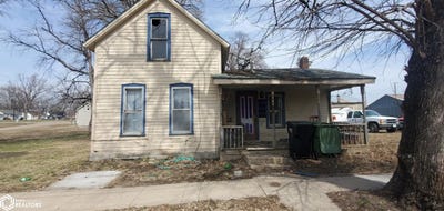 /international/us/707-4th-street-correctionville-ia-110106786411/