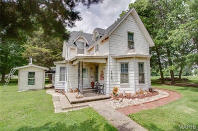/international/us/914-n-giddings-avenue-jerseyville-il-110108749052/