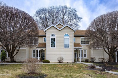 /international/us/4706-foxwood-drive-s-clifton-park-ny-110106530581/