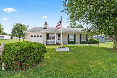 /international/us/104-n-elm-street-milford-in-110108876429/