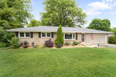 /international/us/n51w15674-fair-oak-pkwy-menomonee-falls-wi-110108681752/