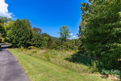 /international/us/9999-foxfire-estates-circle-waynesville-nc-110110190359/