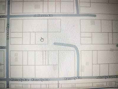 /international/us/adams-avenue-angola-ny-110105333752/