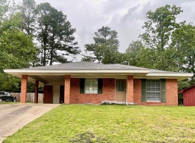 /international/us/2500-maple-drive-starkville-ms-110098917726/