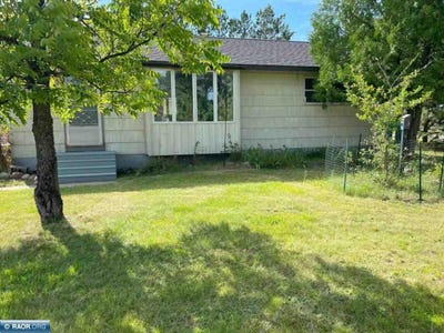 /international/us/10-elm-blvd-babbitt-mn-110101681986/