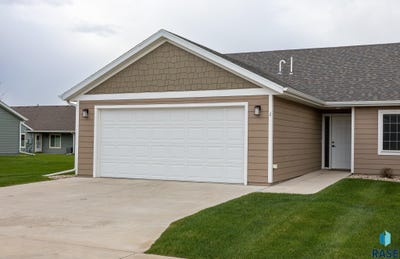 /international/us/1217-n-marion-rd-sioux-falls-sd-110107750922/