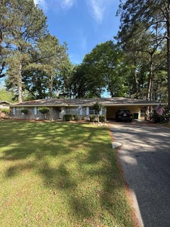 /international/us/1403-walnut-street-waynesboro-ms-110107395497/