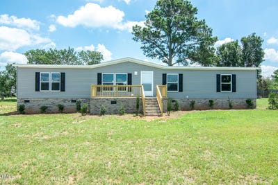 /international/us/103-cottonwood-court-kenly-nc-110100627356/