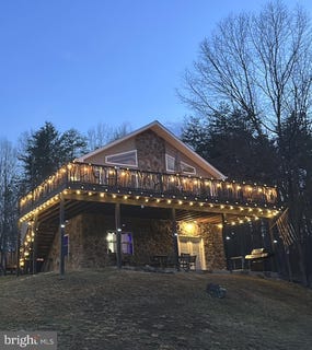 /international/us/400-locust-ridge-moorefield-wv-110107163580/