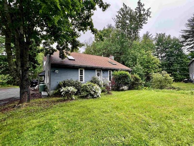 /international/us/6-davis-drive-barnstead-nh-110108489350/