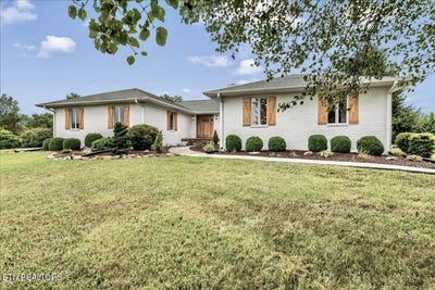 /international/us/636-mannela-drive-strawberry-plains-tn-110096751369/