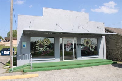 /international/us/307-n-olive-street-harrison-ar-110108258051/