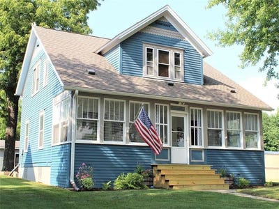 /international/us/341-main-street-e-trimont-mn-110107778343/