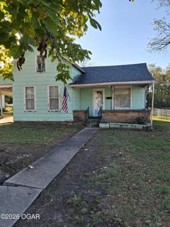 /international/us/407-s-orner-street-carthage-mo-110120681279/