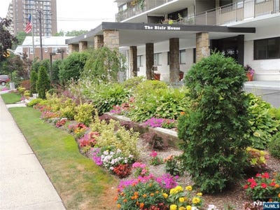/international/us/235-prospect-avenue-hackensack-nj-110108334864/
