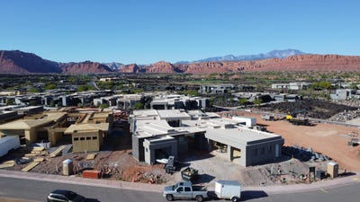 /international/us/2874-w-indian-peaks-circle-st-george-ut-110103777366/