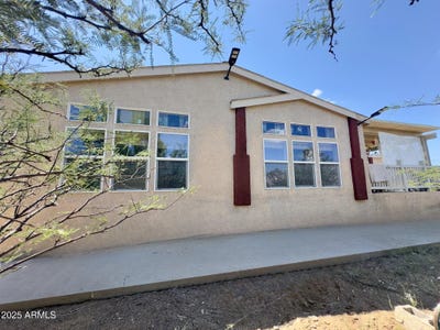 /international/us/13401-e-walts-way-vail-az-110102454022/