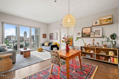 /international/us/214-hunt-street-durham-nc-110100318120/