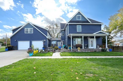 /international/us/215-w-spring-street-colfax-ia-110102943723/