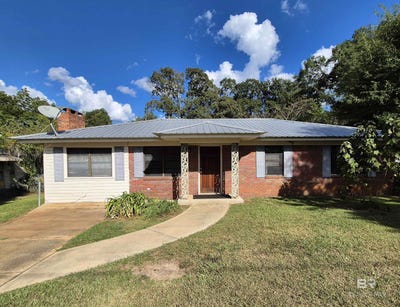 /international/us/105-elizabeth-street-evergreen-al-110104923513/
