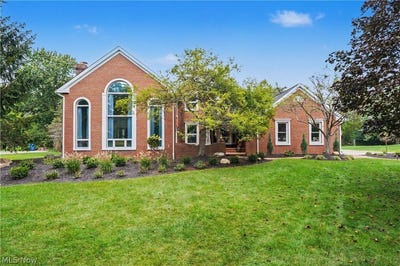 /international/us/207-n-hayden-parkway-hudson-oh-110120461102/