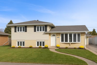 /international/us/6538-106th-place-chicago-ridge-il-110103529365/