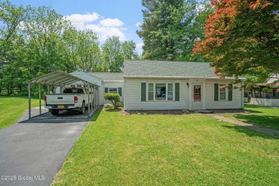 /international/us/6-tremont-drive-nassau-ny-110099977766/