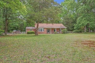 /international/us/3597-hickory-fork-road-gloucester-va-110108357181/