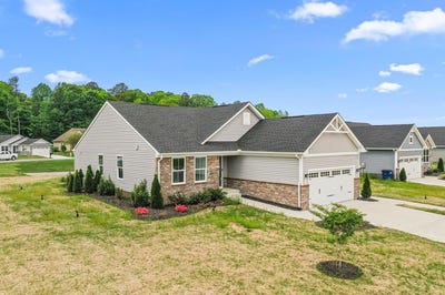 /international/us/71-braxton-way-kilmarnock-va-110099187531/