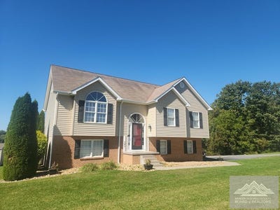 /international/us/397-leah-drive-princeton-wv-110120535478/