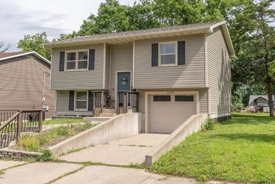 /international/us/1015-franklin-st-moberly-mo-110108714488/