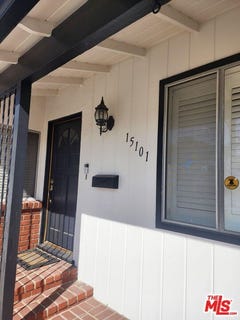 /international/us/15101-killion-sherman-oaks-ca-110097786183/