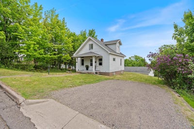 /international/us/1428-fern-ave-duluth-mn-110108569843/