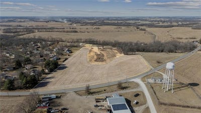 /international/us/us-169-highway-gower-mo-110105938223/